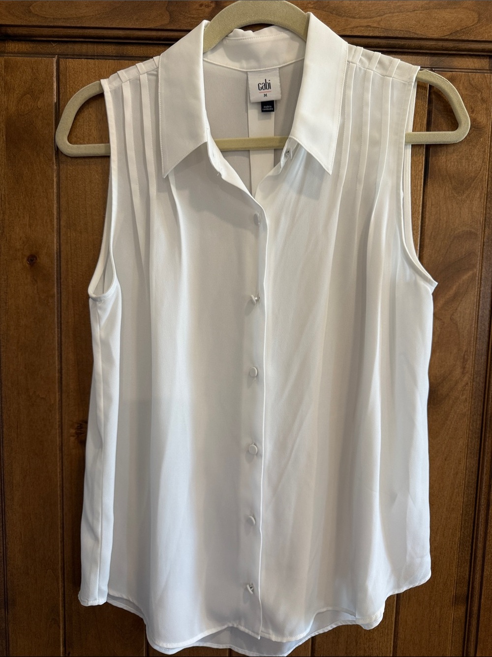 CAbi Poetry Trop Sleeveless Pleated Button-Down Top